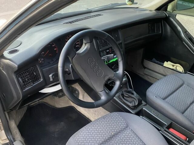 Сірий Ауді 80, об'ємом двигуна 1.8 л та пробігом 350 тис. км за 2400 $, фото 6 на Automoto.ua
