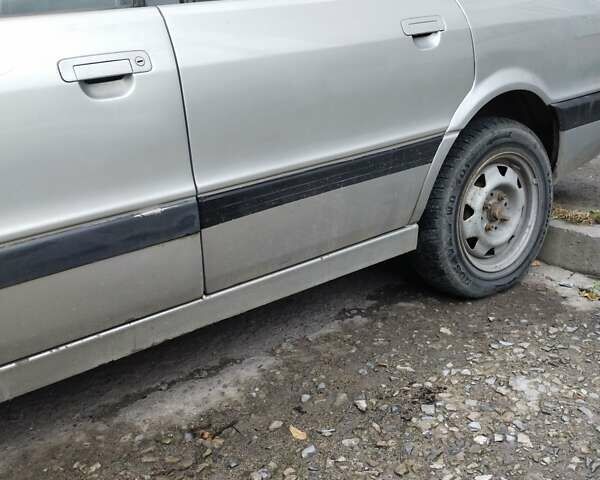 Серый Ауди 80, объемом двигателя 1.8 л и пробегом 420 тыс. км за 1100 $, фото 10 на Automoto.ua