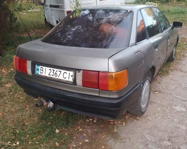 Серый Ауди 80, объемом двигателя 1.8 л и пробегом 200 тыс. км за 1600 $, фото 4 на Automoto.ua