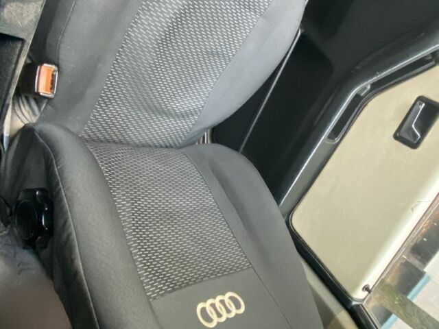 Сірий Ауді 80, об'ємом двигуна 1.8 л та пробігом 268 тис. км за 900 $, фото 11 на Automoto.ua