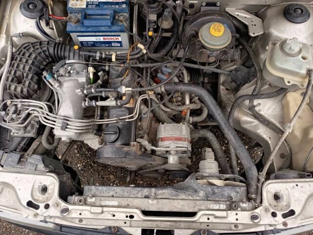 Серый Ауди 80, объемом двигателя 1.8 л и пробегом 3 тыс. км за 1400 $, фото 7 на Automoto.ua