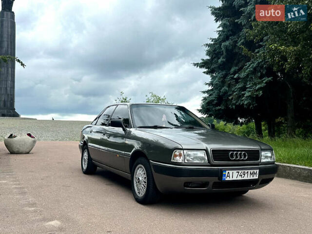 Серый Ауди 80, объемом двигателя 1.8 л и пробегом 200 тыс. км за 3200 $, фото 5 на Automoto.ua