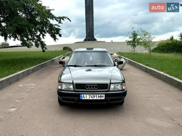 Серый Ауди 80, объемом двигателя 1.8 л и пробегом 200 тыс. км за 3200 $, фото 2 на Automoto.ua