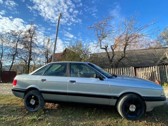 Серый Ауди 80, объемом двигателя 1.8 л и пробегом 270 тыс. км за 1300 $, фото 3 на Automoto.ua