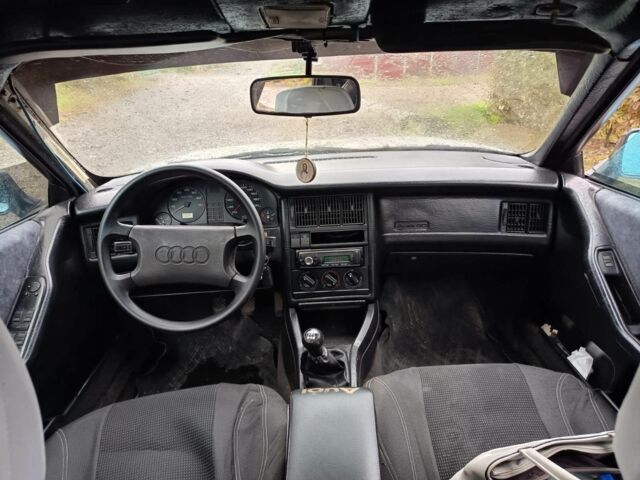 Серый Ауди 80, объемом двигателя 1.8 л и пробегом 3 тыс. км за 1400 $, фото 6 на Automoto.ua