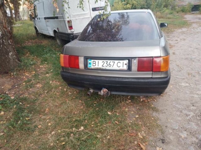 Серый Ауди 80, объемом двигателя 1.8 л и пробегом 200 тыс. км за 1600 $, фото 6 на Automoto.ua