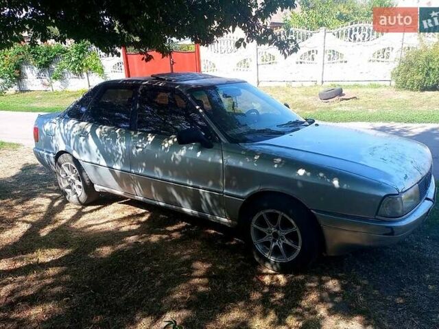 Серый Ауди 80, объемом двигателя 1.6 л и пробегом 300 тыс. км за 1100 $, фото 3 на Automoto.ua