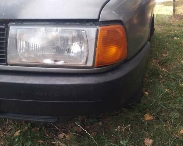 Серый Ауди 80, объемом двигателя 1.8 л и пробегом 200 тыс. км за 1600 $, фото 1 на Automoto.ua