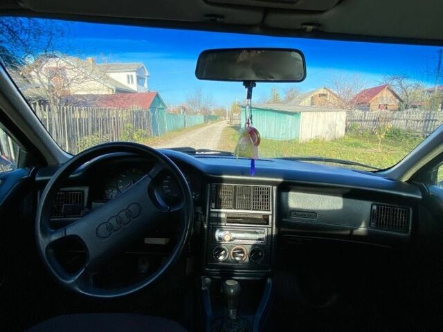 Серый Ауди 80, объемом двигателя 1.8 л и пробегом 270 тыс. км за 1300 $, фото 6 на Automoto.ua
