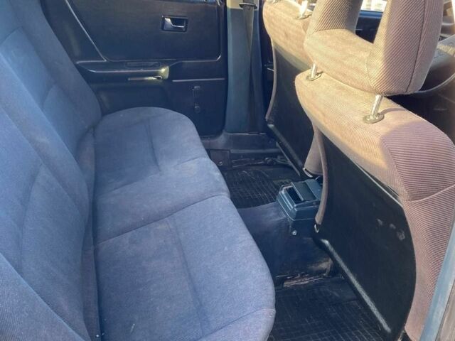 Серый Ауди 80, объемом двигателя 1.8 л и пробегом 270 тыс. км за 1300 $, фото 7 на Automoto.ua