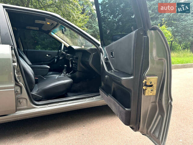 Серый Ауди 80, объемом двигателя 1.8 л и пробегом 200 тыс. км за 3200 $, фото 13 на Automoto.ua