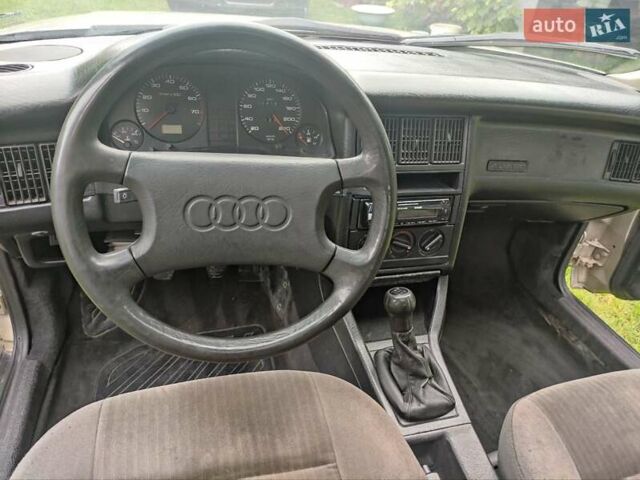 Серый Ауди 80, объемом двигателя 1.8 л и пробегом 309 тыс. км за 2000 $, фото 5 на Automoto.ua
