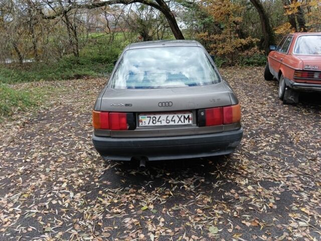 Серый Ауди 80, объемом двигателя 1.8 л и пробегом 99 тыс. км за 476 $, фото 5 на Automoto.ua