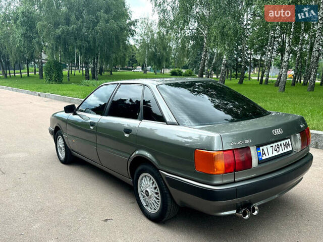 Серый Ауди 80, объемом двигателя 1.8 л и пробегом 200 тыс. км за 3200 $, фото 7 на Automoto.ua