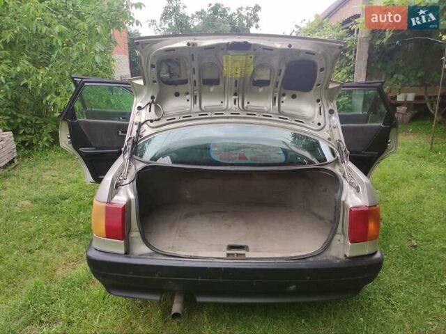 Серый Ауди 80, объемом двигателя 1.8 л и пробегом 309 тыс. км за 2000 $, фото 10 на Automoto.ua