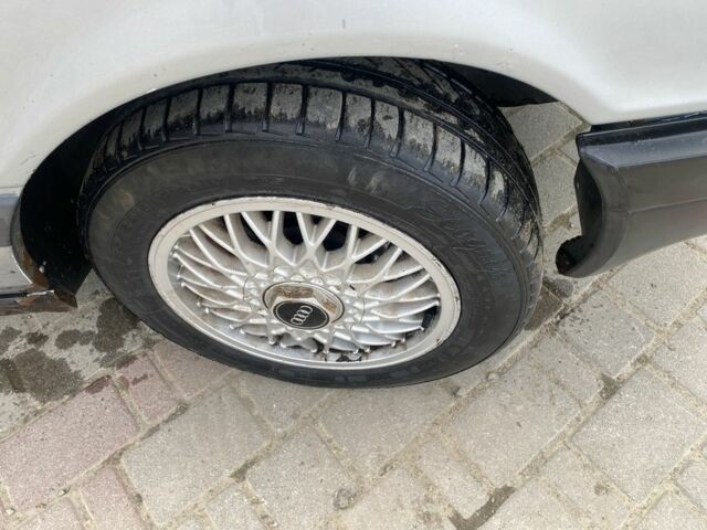 Сірий Ауді 80, об'ємом двигуна 1.8 л та пробігом 280 тис. км за 1299 $, фото 1 на Automoto.ua