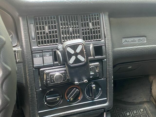 Сірий Ауді 80, об'ємом двигуна 1.8 л та пробігом 268 тис. км за 900 $, фото 12 на Automoto.ua