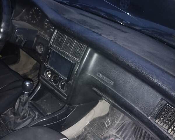 Серый Ауди 80, объемом двигателя 1.8 л и пробегом 420 тыс. км за 1100 $, фото 7 на Automoto.ua