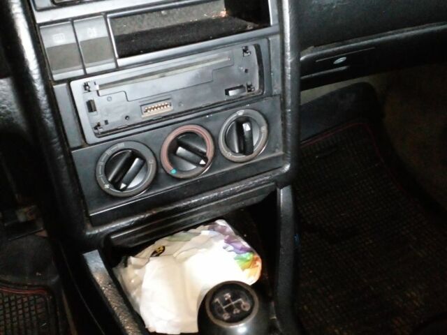 Серый Ауди 80, объемом двигателя 1.6 л и пробегом 1 тыс. км за 2000 $, фото 7 на Automoto.ua