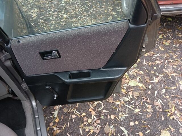 Серый Ауди 80, объемом двигателя 1.8 л и пробегом 99 тыс. км за 476 $, фото 13 на Automoto.ua