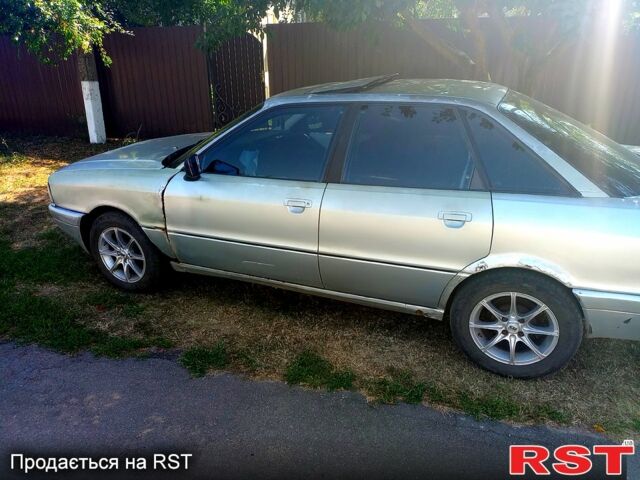 Серый Ауди 80, объемом двигателя 1.6 л и пробегом 0 тыс. км за 1100 $, фото 2 на Automoto.ua