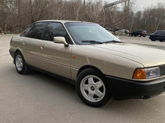 Сірий Ауді 80, об'ємом двигуна 1.8 л та пробігом 350 тис. км за 2400 $, фото 3 на Automoto.ua