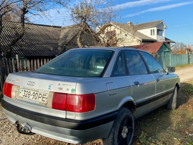 Серый Ауди 80, объемом двигателя 1.8 л и пробегом 270 тыс. км за 1300 $, фото 1 на Automoto.ua