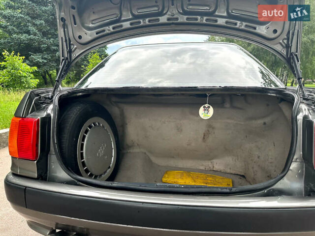 Серый Ауди 80, объемом двигателя 1.8 л и пробегом 200 тыс. км за 3200 $, фото 20 на Automoto.ua