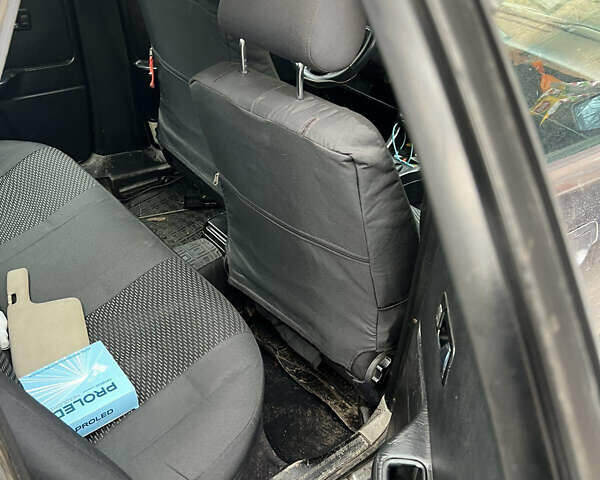 Серый Ауди 80, объемом двигателя 1.8 л и пробегом 250 тыс. км за 1200 $, фото 10 на Automoto.ua