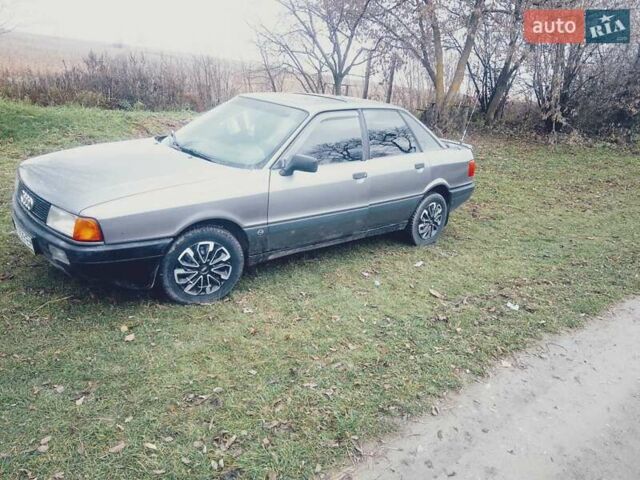 Серый Ауди 80, объемом двигателя 1.8 л и пробегом 300 тыс. км за 1500 $, фото 3 на Automoto.ua
