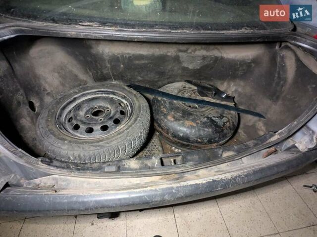 Серый Ауди 80, объемом двигателя 1.8 л и пробегом 450 тыс. км за 550 $, фото 10 на Automoto.ua