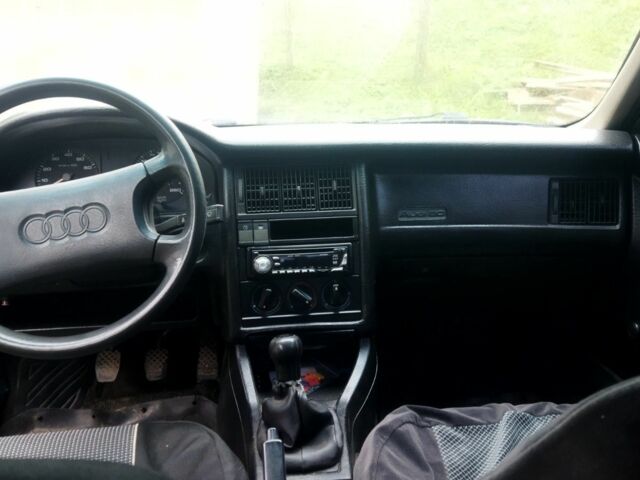 Сірий Ауді 80, об'ємом двигуна 1.8 л та пробігом 224 тис. км за 1400 $, фото 4 на Automoto.ua