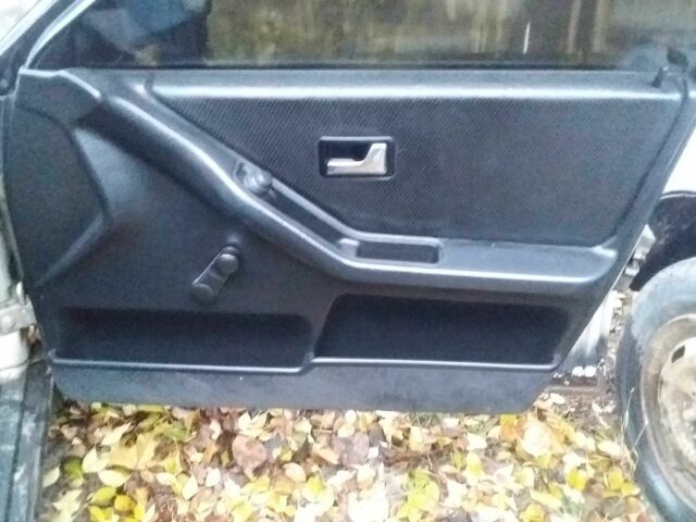 Сірий Ауді 80, об'ємом двигуна 1.8 л та пробігом 250 тис. км за 1300 $, фото 12 на Automoto.ua