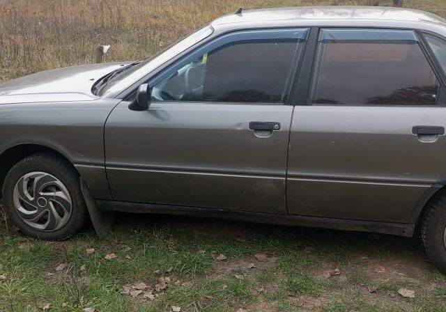 Серый Ауди 80, объемом двигателя 1.6 л и пробегом 1 тыс. км за 1325 $, фото 2 на Automoto.ua