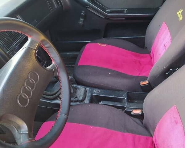 Серый Ауди 80, объемом двигателя 1.8 л и пробегом 230 тыс. км за 1800 $, фото 8 на Automoto.ua