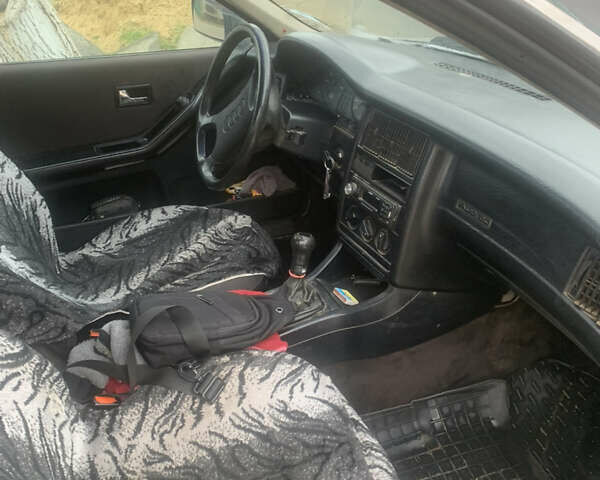 Серый Ауди 80, объемом двигателя 1.8 л и пробегом 400 тыс. км за 1500 $, фото 7 на Automoto.ua