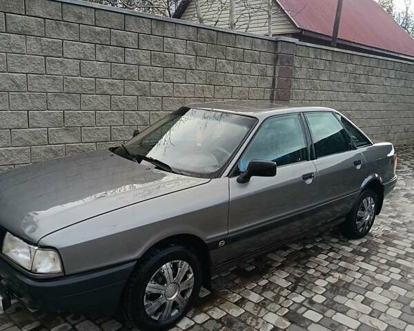 Серый Ауди 80, объемом двигателя 1.8 л и пробегом 442 тыс. км за 2500 $, фото 1 на Automoto.ua