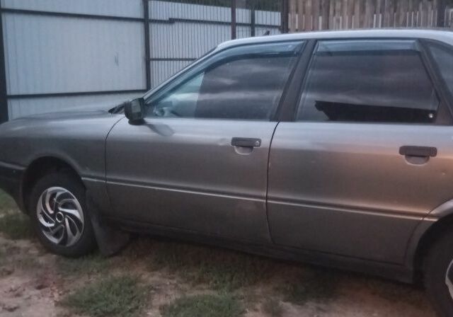 Серый Ауди 80, объемом двигателя 1.6 л и пробегом 1 тыс. км за 1325 $, фото 6 на Automoto.ua