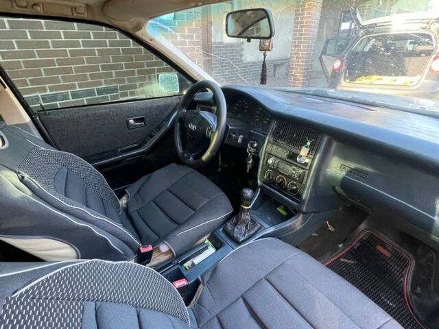 Сірий Ауді 80, об'ємом двигуна 1.6 л та пробігом 350 тис. км за 1650 $, фото 6 на Automoto.ua