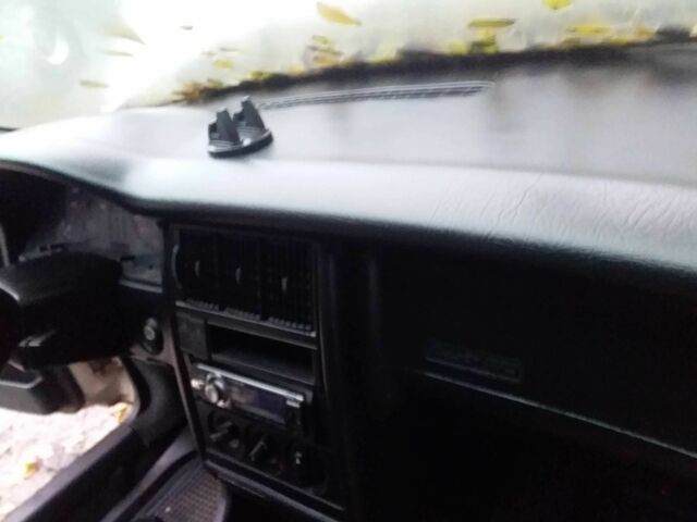 Сірий Ауді 80, об'ємом двигуна 1.8 л та пробігом 250 тис. км за 1300 $, фото 11 на Automoto.ua