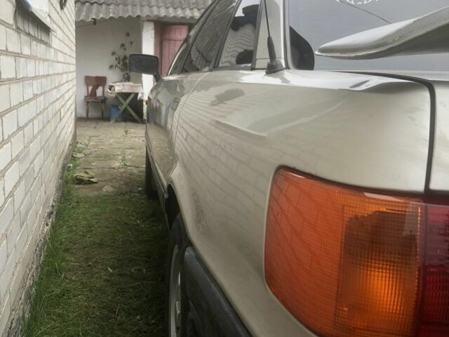 Сірий Ауді 80, об'ємом двигуна 1.8 л та пробігом 332 тис. км за 1500 $, фото 3 на Automoto.ua