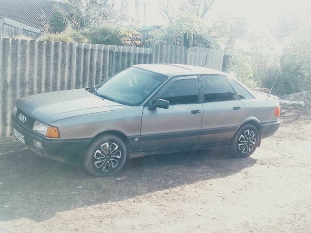 Серый Ауди 80, объемом двигателя 1.8 л и пробегом 300 тыс. км за 1500 $, фото 6 на Automoto.ua