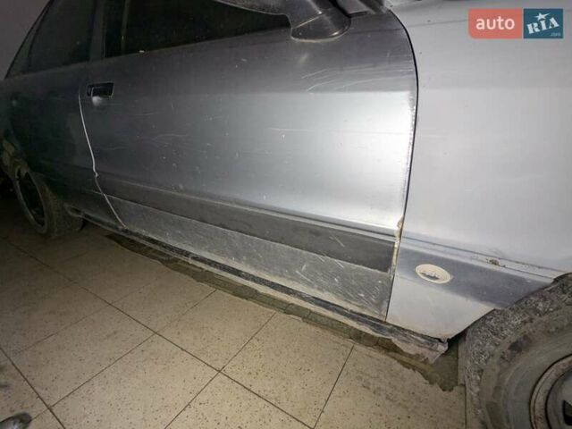 Серый Ауди 80, объемом двигателя 1.8 л и пробегом 450 тыс. км за 550 $, фото 3 на Automoto.ua