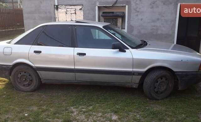 Серый Ауди 80, объемом двигателя 1.8 л и пробегом 350 тыс. км за 1950 $, фото 4 на Automoto.ua