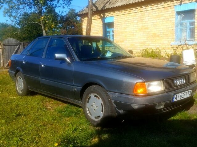 Серый Ауди 80, объемом двигателя 1.8 л и пробегом 300 тыс. км за 1600 $, фото 5 на Automoto.ua
