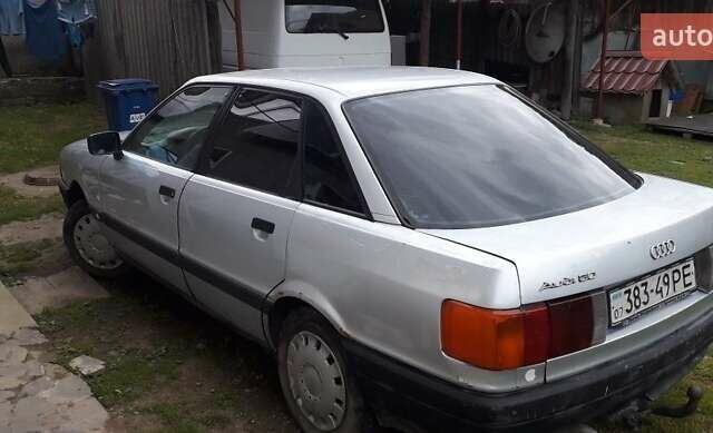 Серый Ауди 80, объемом двигателя 1.8 л и пробегом 350 тыс. км за 1950 $, фото 1 на Automoto.ua