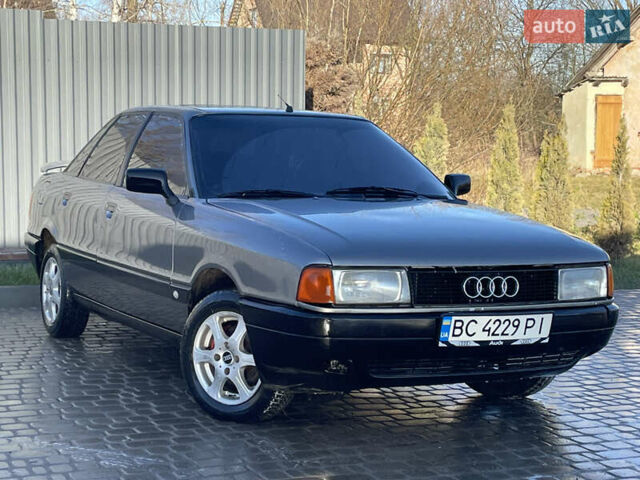 Серый Ауди 80, объемом двигателя 1.8 л и пробегом 285 тыс. км за 1390 $, фото 2 на Automoto.ua