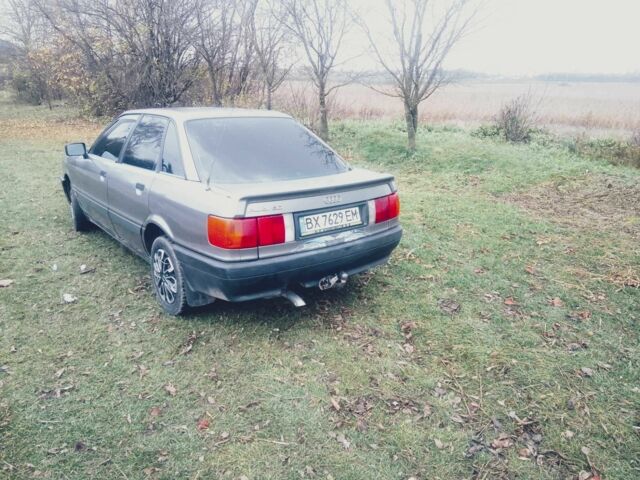 Серый Ауди 80, объемом двигателя 1.8 л и пробегом 300 тыс. км за 1500 $, фото 2 на Automoto.ua