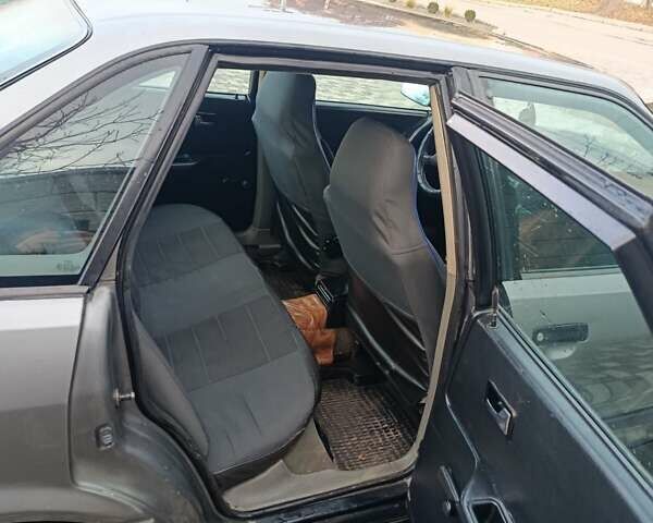 Серый Ауди 80, объемом двигателя 1.8 л и пробегом 442 тыс. км за 2500 $, фото 4 на Automoto.ua