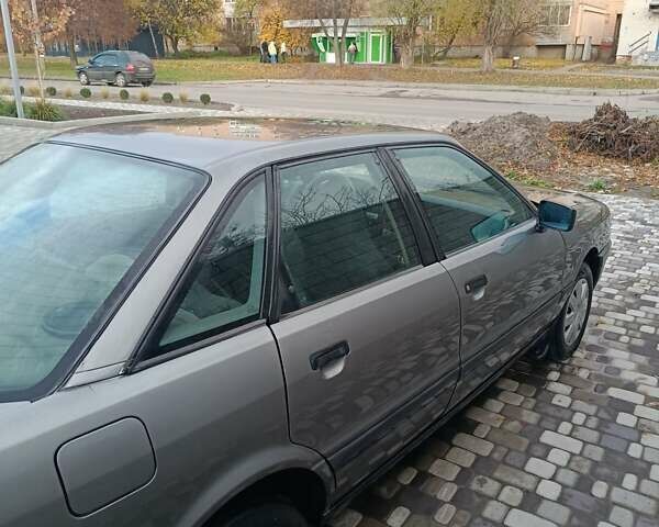 Серый Ауди 80, объемом двигателя 1.8 л и пробегом 442 тыс. км за 2500 $, фото 7 на Automoto.ua